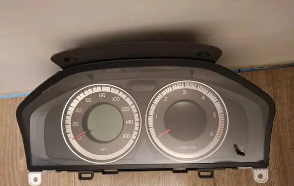 Volvo XC60 Speedometer (instrument cluster) 31343330AA