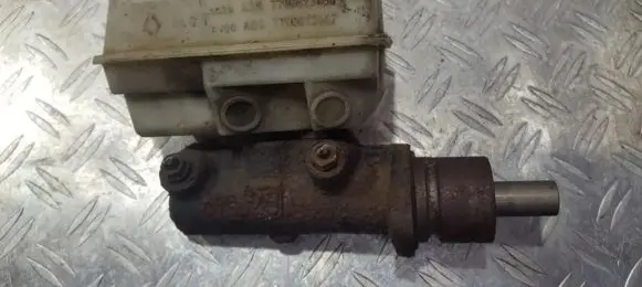 Renault Laguna I Master brake cylinder 7700823486 7700823487