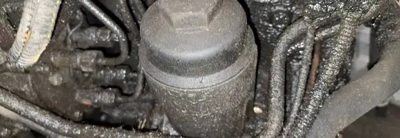 Opel Zafira A Oil filter cover 
