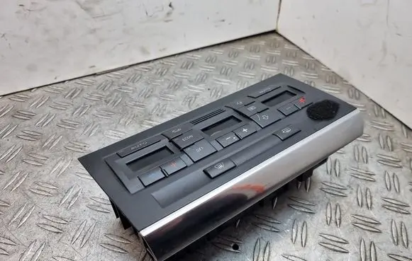 Audi A4 S4 B7 8E 8H Climate control unit 8E0820043BJ