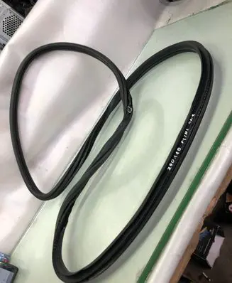 Mini One - Cooper F56 F55 Front door rubber seal 