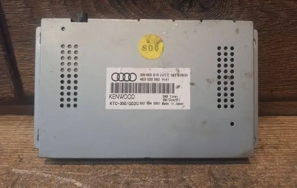 Audi A8 S8 D3 4E Radio/CD/DVD/GPS head unit 4E0035563H 4E0910063C