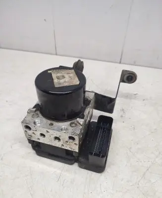 Ford Focus ABS Pump BV612C405 614211001FD