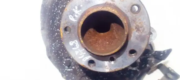 BMW 1 E81 E87 Front wheel hub