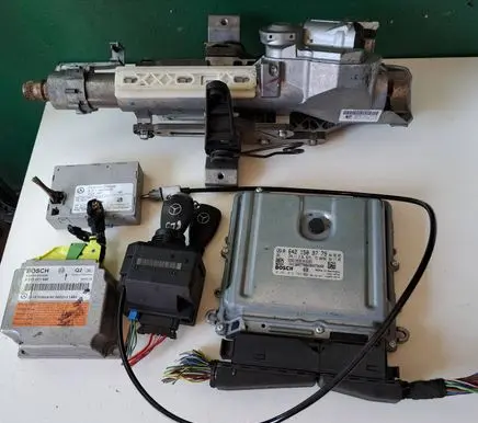 Mercedes-Benz CLS C219 Engine ECU kit and lock set 