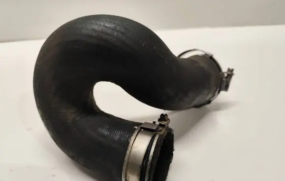 Audi A4 S4 B7 8E 8H Intercooler hose/pipe 8E0145738F