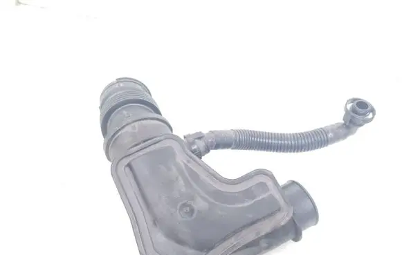 Ford Fiesta Air intake hose/pipe CM5G6758DA
