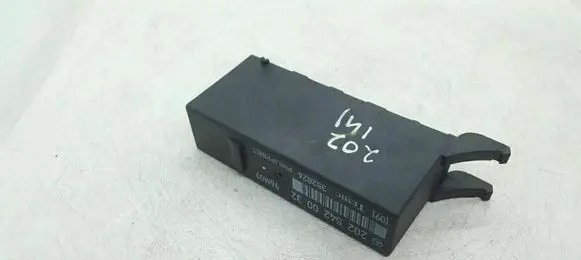 Mercedes-Benz C W202 Light module LCM 2025420432