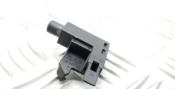 Audi A3 S3 A3 Sportback 8P Hand parking brake sensor 1J0947561
