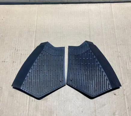 Mercedes-Benz W123 Dash center speaker trim cover 