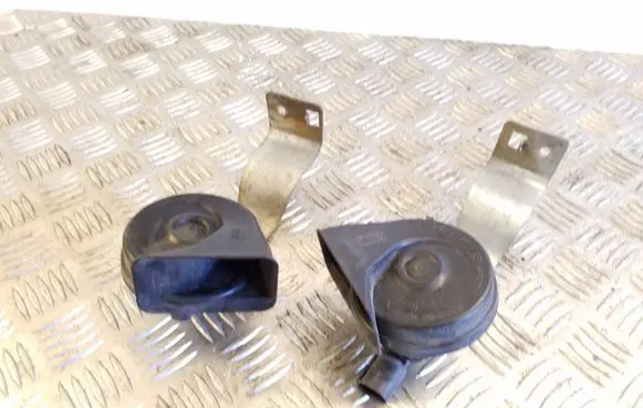 BMW 1 F20 F21 Horn signal A0005406103 1926A27