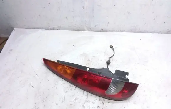 Nissan Almera Tino Rear/tail lights