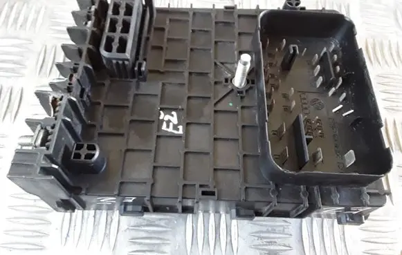 Volkswagen PASSAT B6 Comfort/convenience module 3C0937125 63592777
