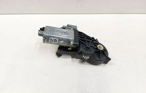 Mercedes-Benz R W251 Seat adjustment motor 820648084 0390203213