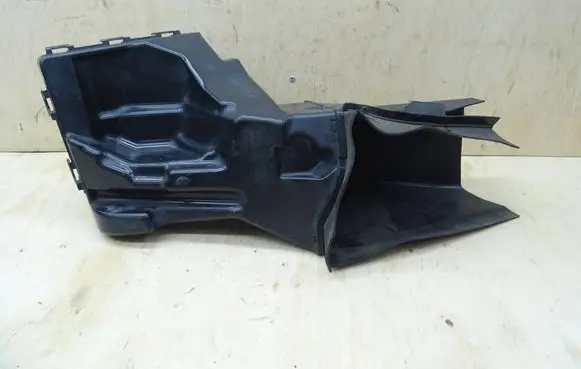 Peugeot Rifter Intercooler air channel guide 9816871780