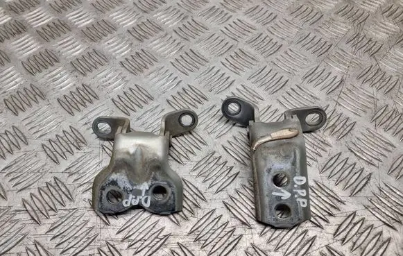 Toyota Avensis T250 Front door hinge set 