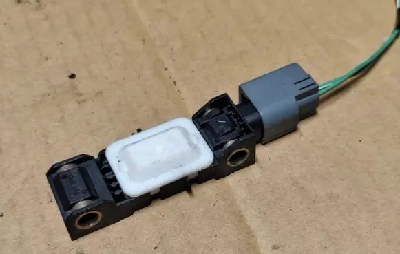 Chrysler 300 - 300C Airbag deployment crash/impact sensor 04671779AC