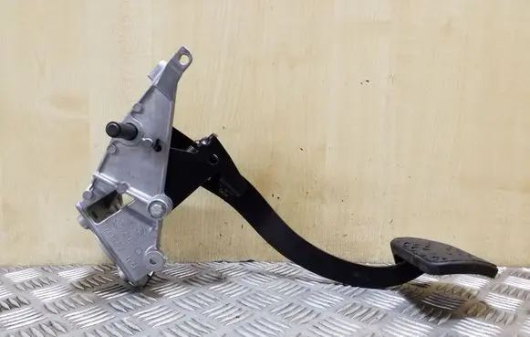 BMW X3 E83 Brake pedal 35112229128 2229128 3331278