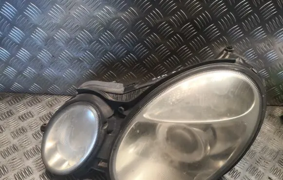Mercedes-Benz E W211 Headlight/headlamp 2118200161 A2118200161