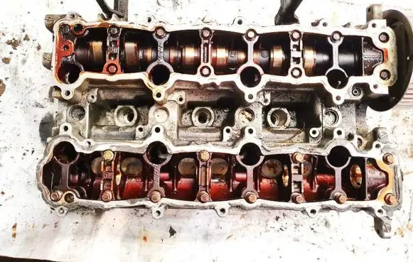 Citroen C5 Engine head 9631076610 7511 96310766107511