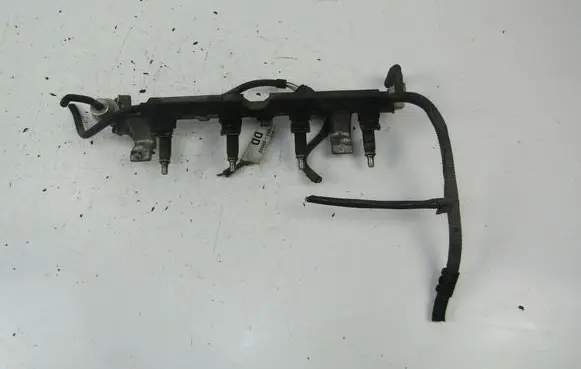 Ford Focus C-MAX Fuel main line pipe 