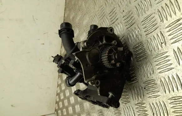 Audi Q5 SQ5 Water pump 06R121111E