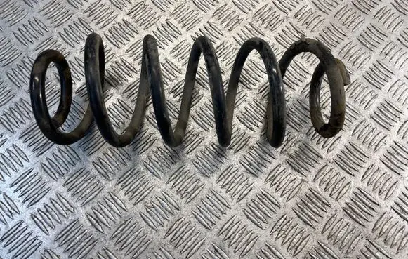 Toyota Verso Rear coil spring