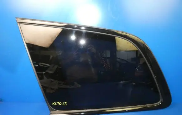 Volvo XC90 Rear windscreen/windshield window 