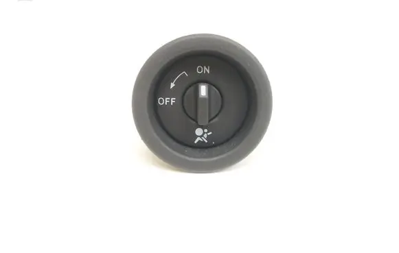Passenger airbag on/off switch