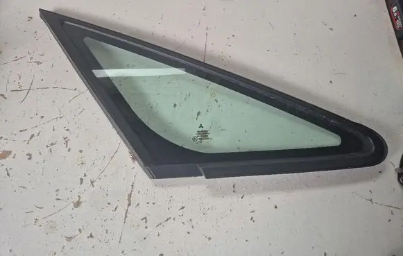Mitsubishi Colt Rear side window 43R00048