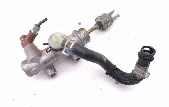 Lexus IS 220D-250-350 Clutch master cylinder