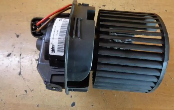 Renault Clio IV Heater fan/blower T1029527H