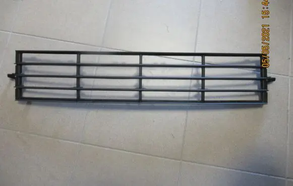 Skoda Octavia Mk3 (5E) Front bumper lower grill 5E0853677
