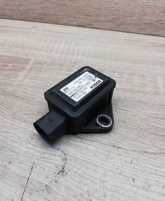 Volkswagen PASSAT B5.5 ESP acceleration yaw rate sensor 8E0907637A 0265005245