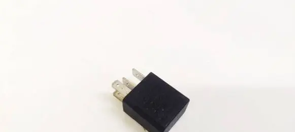 Opel Zafira A Other relay 24432680 70221