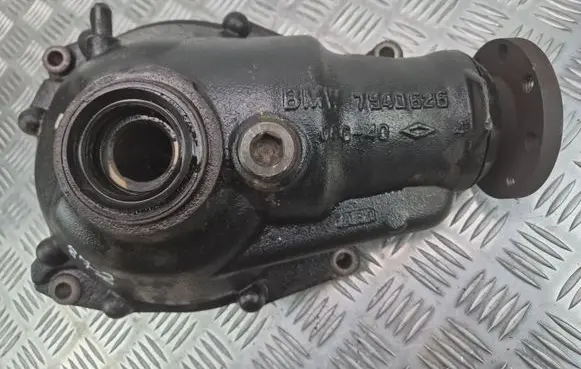 BMW X3 E83 Front differential 7540626