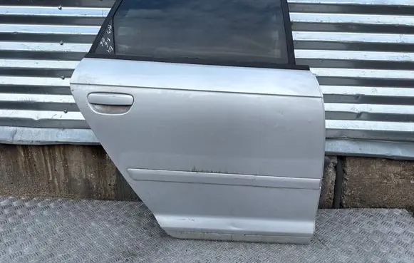 Audi A3 S3 8P Rear door