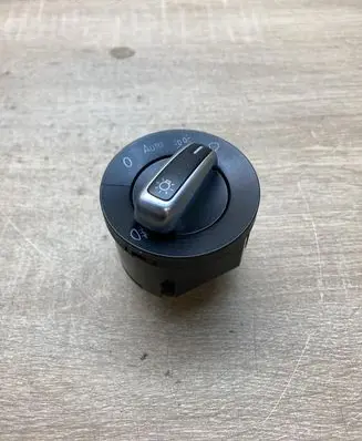 Volkswagen PASSAT CC Light switch 3C8941431
