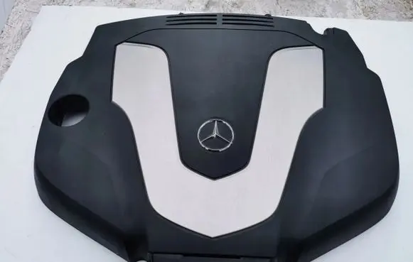 Mercedes-Benz E W213 Engine cover (trim) A6420107008