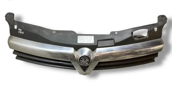 Opel Astra H Front bumper upper radiator grill 13108471 461088395