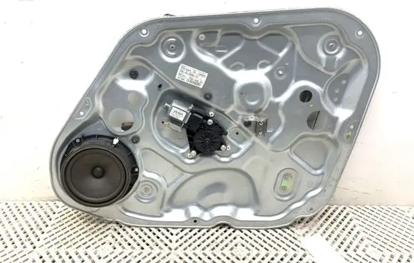 Hyundai ix20 Front door window regulator with motor 82480-1K020