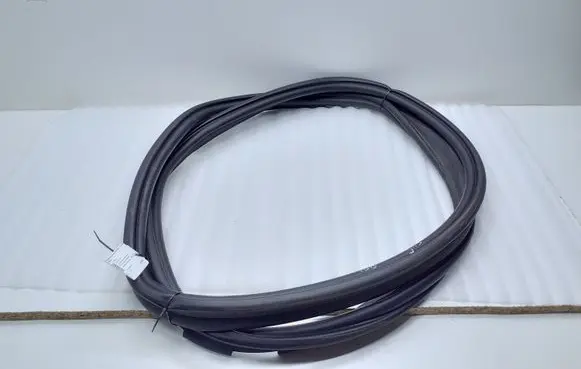 BMW 2 F45 Trunk rubber seal (body) 7440480