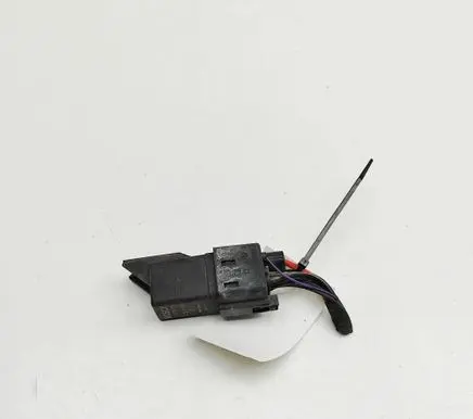 Volkswagen Amarok Glow plug pre-heat relay 038907281D 0281003038