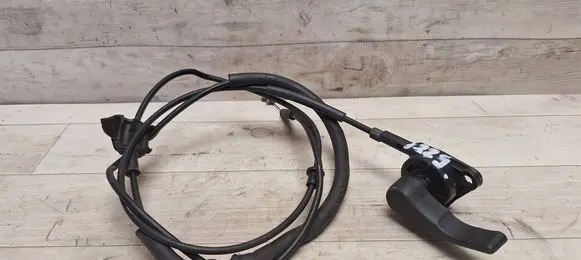 Dacia Sandero Engine bonnet (hood) release handle 