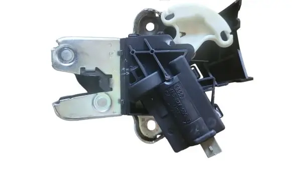 Volkswagen PASSAT B6 Tailgate/trunk/boot lock/catch/latch 4F5827505D