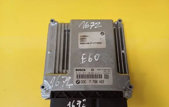 BMW 5 E60 E61 Engine control unit/module 7798422 0281012190