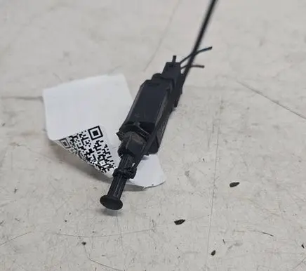 Volkswagen Golf IV Brake pedal sensor switch