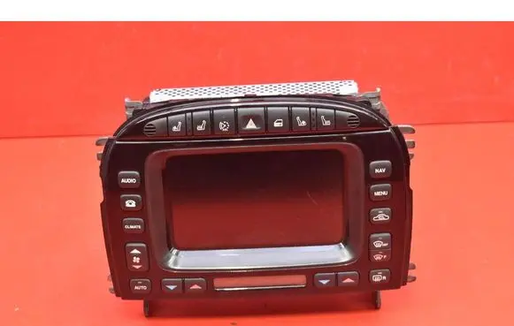 Radio/CD/DVD/GPS head unit