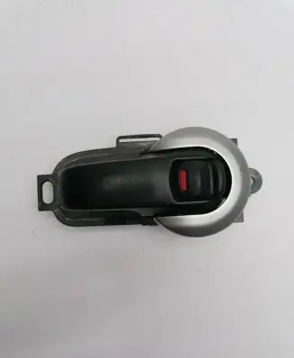 Nissan Tiida C11 Front door interior handle