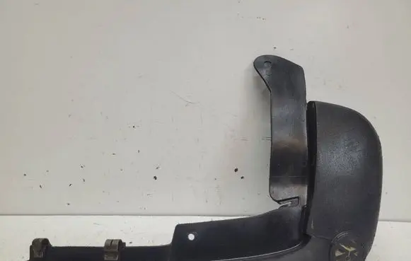 Volkswagen PASSAT B6 Front mudguard 3B0075171